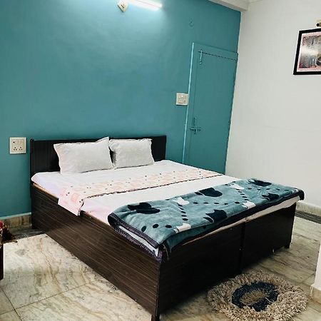 Tiwari G Home Stay 우자인 외부 사진