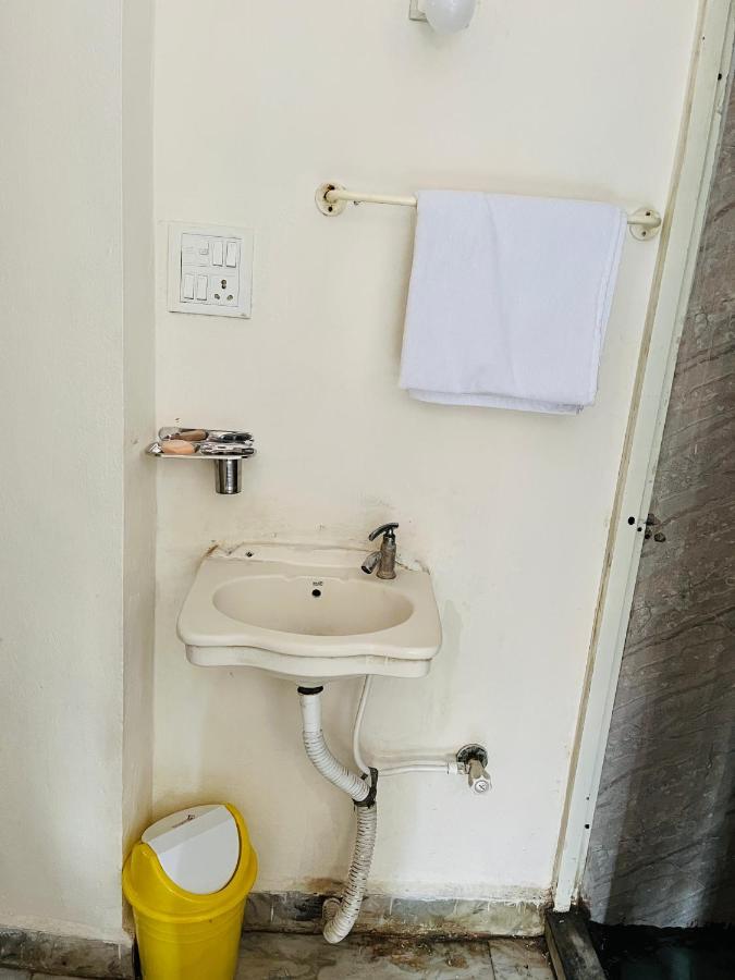 Tiwari G Home Stay 우자인 외부 사진