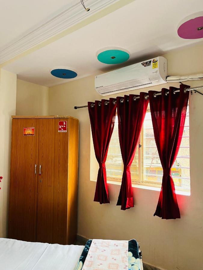 Tiwari G Home Stay 우자인 외부 사진