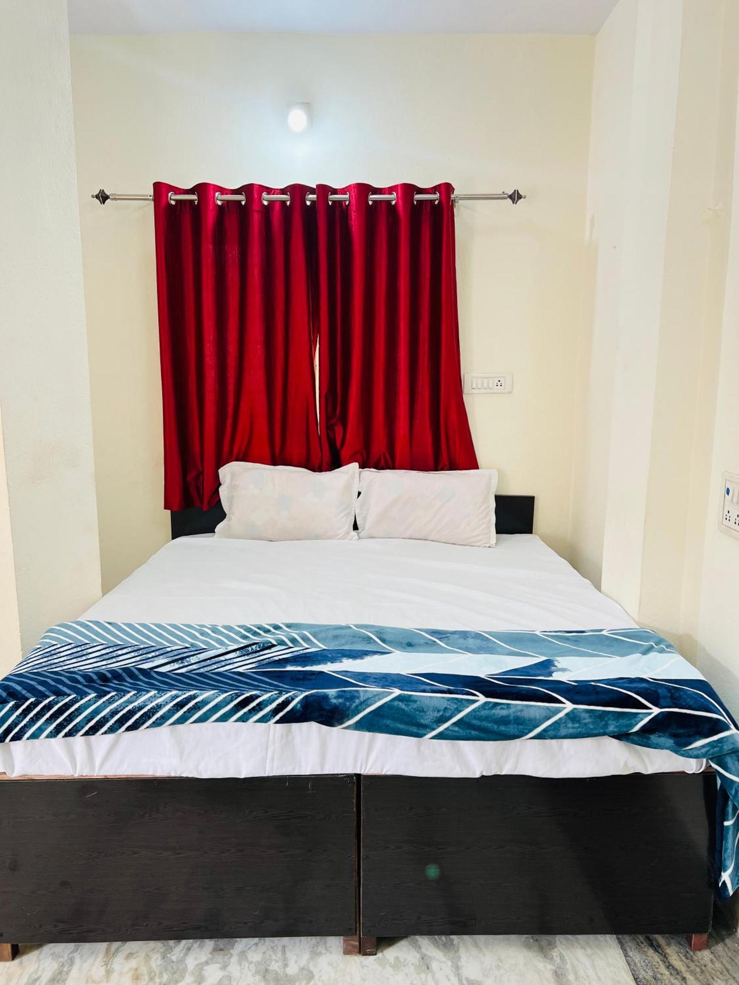 Tiwari G Home Stay 우자인 외부 사진