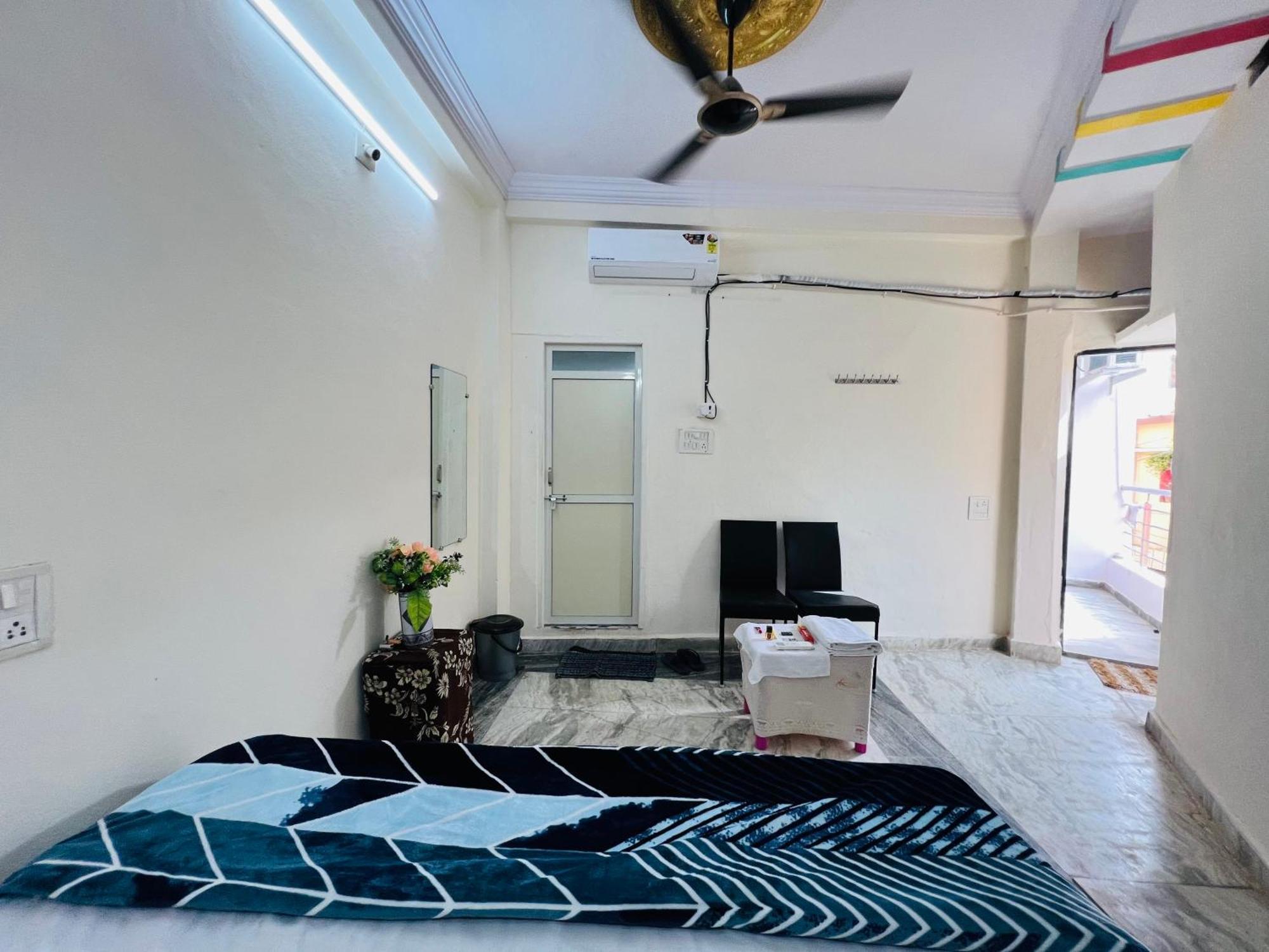 Tiwari G Home Stay 우자인 외부 사진