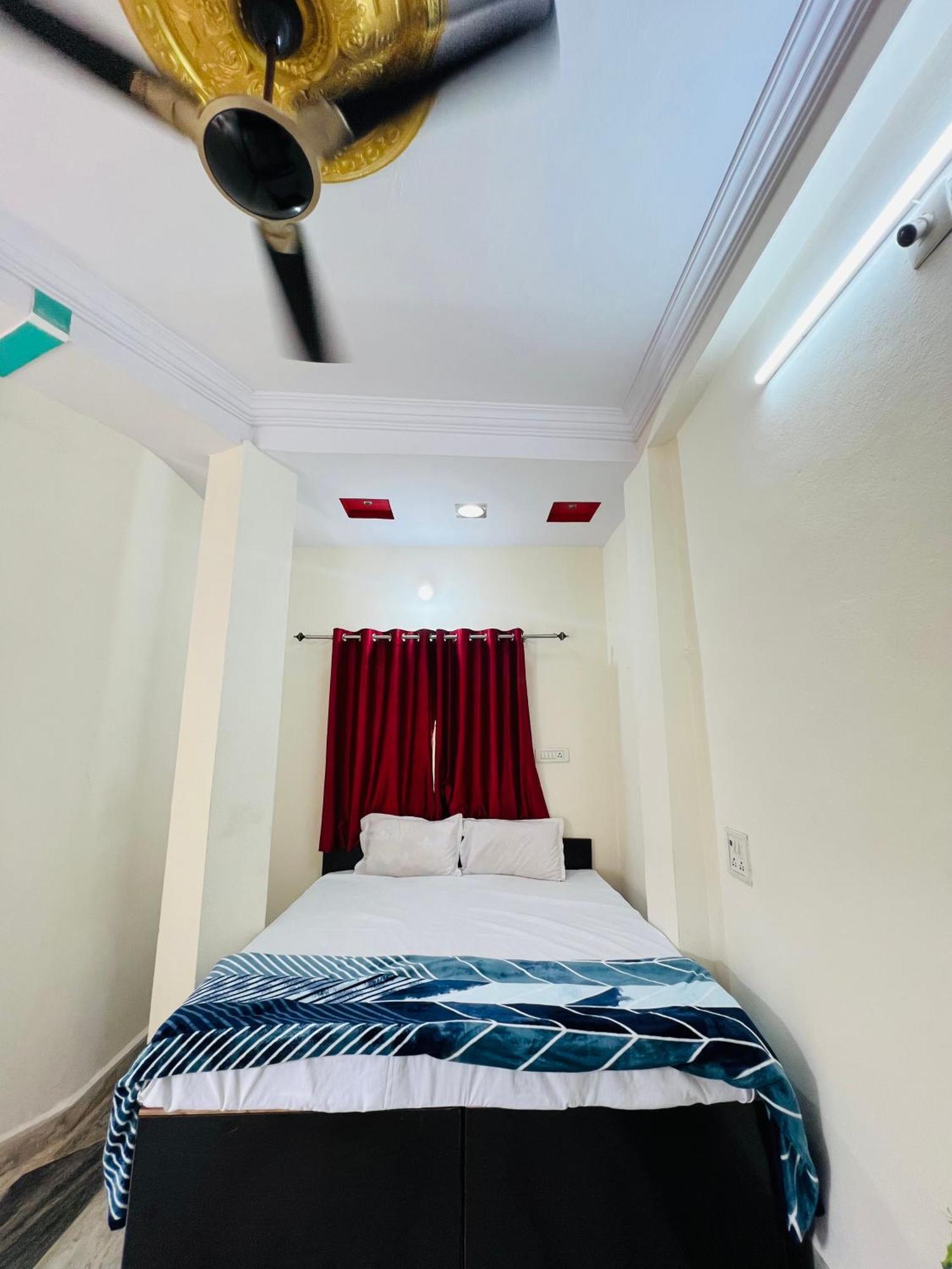 Tiwari G Home Stay 우자인 외부 사진