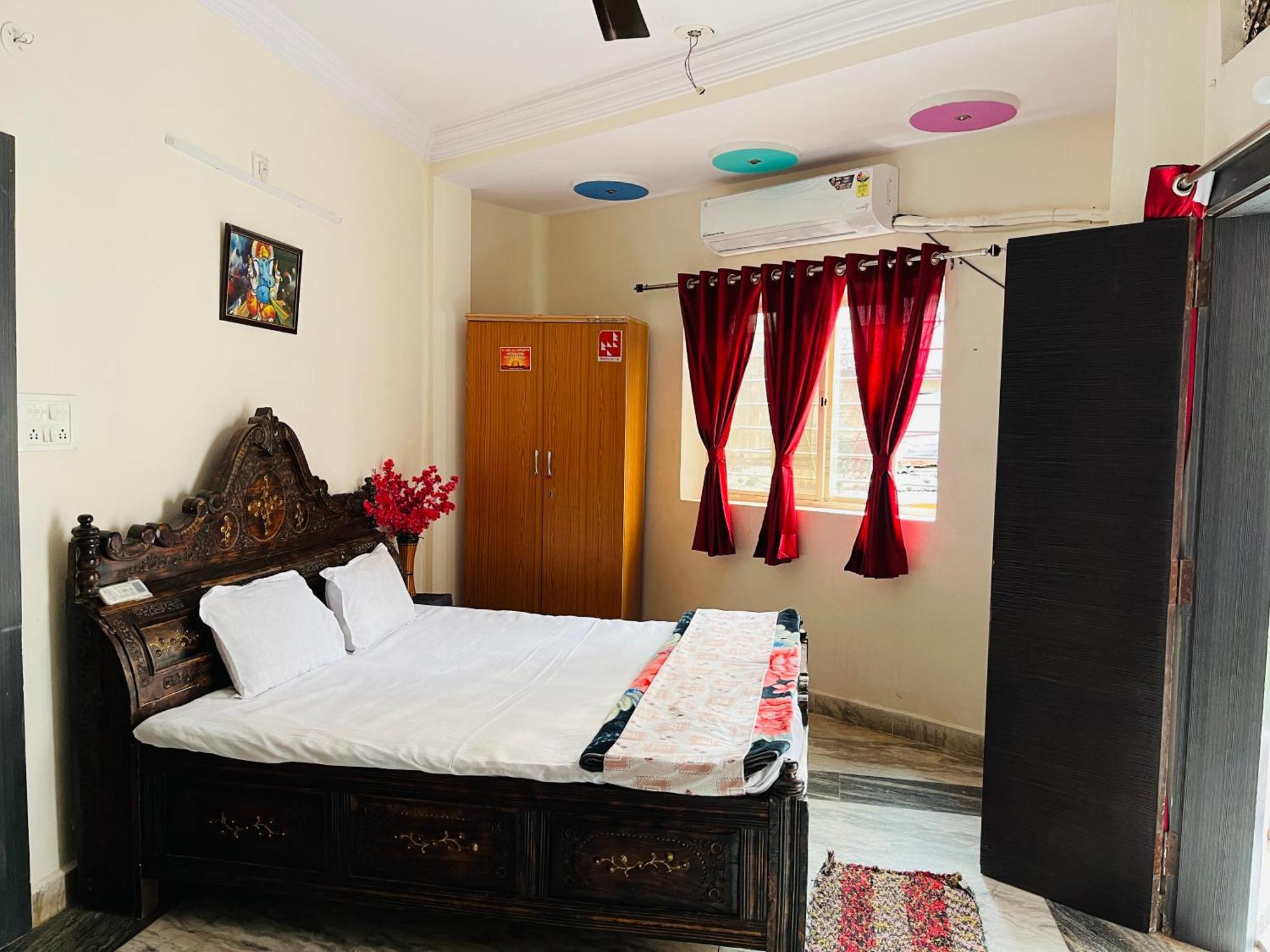 Tiwari G Home Stay 우자인 외부 사진